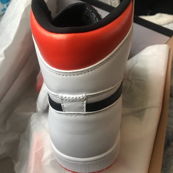 Jordan 1 OG electric Orange